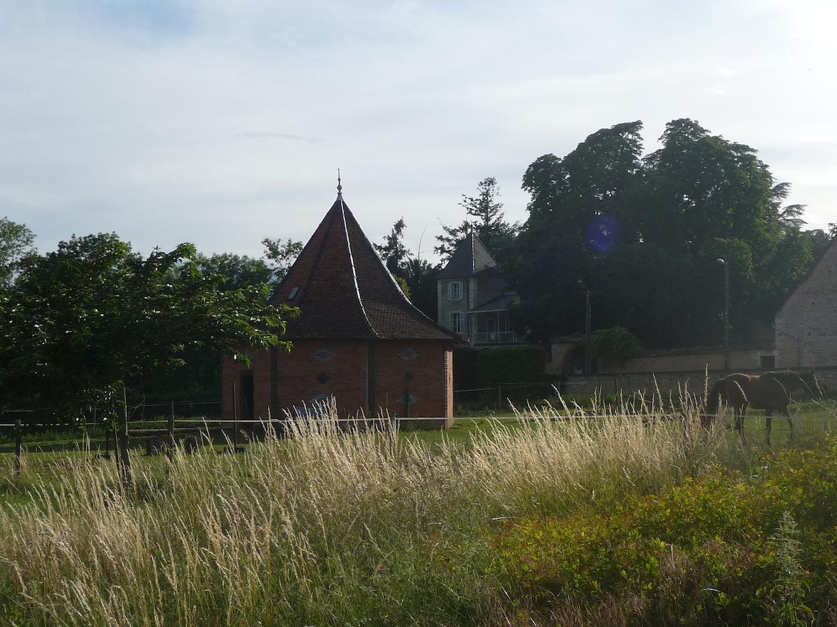 Champagny-sous-Uxelles Le Chateau المظهر الخارجي الصورة